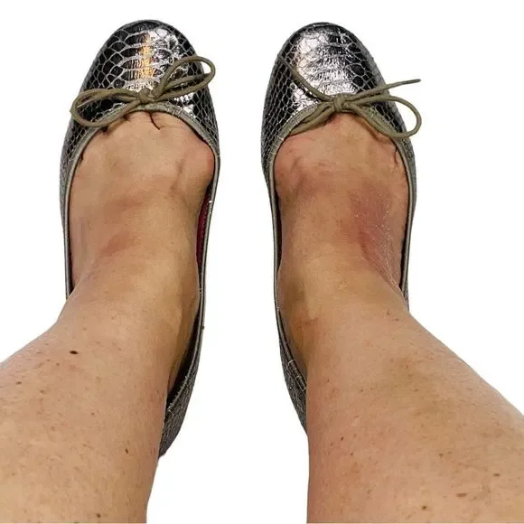 AE Silver Metallic Snakeskin Ballet Flats, Size 8 - Picture 4 of 11